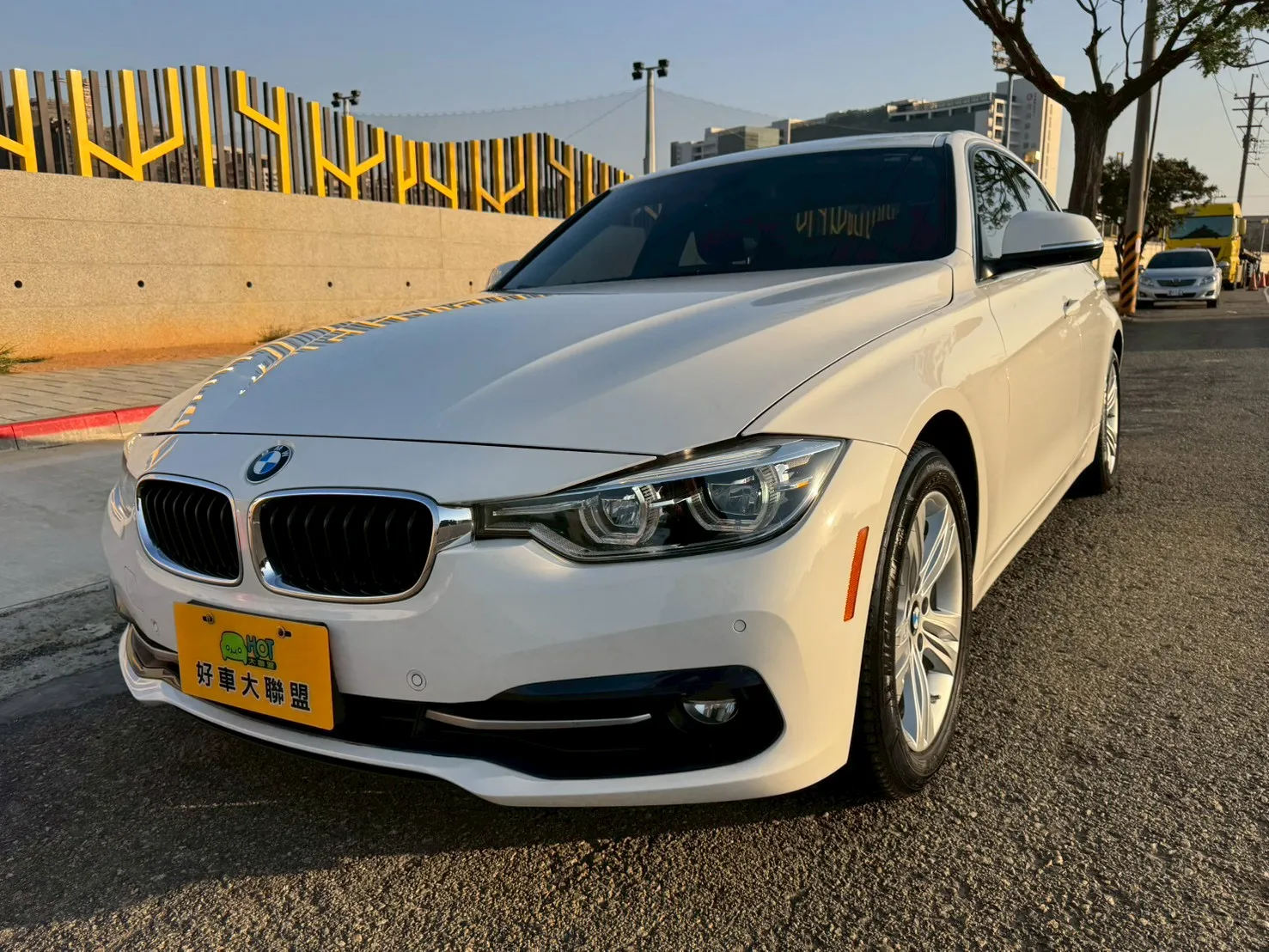 330i